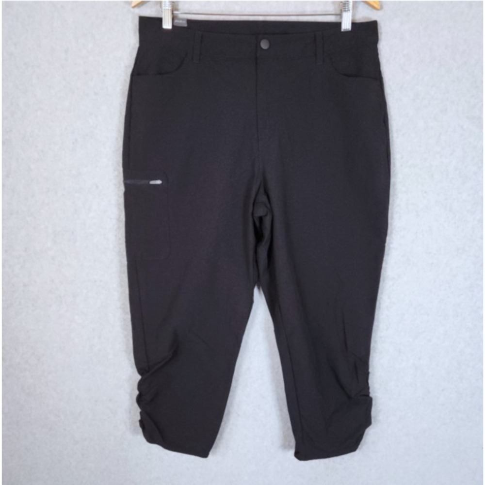 Eddie Bauer Ruched Hem Cargo Capri Travel Pants Women's Size Large Black Nylon